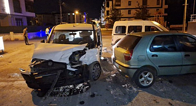 Samsun Bafra’da İki Hafif Ticari Araç Çarpıştı: 1 Yaralı