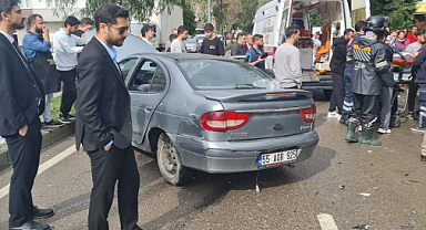 Samsun’da İki Otomobil Çarpıştı: 1’i Yaya 3 Kişi Yaralandı