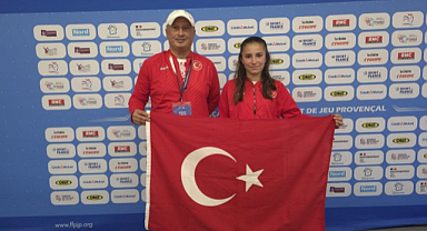 Samsunlu Yağmur 15 Yaşında Tarih Yazdı: Dünya Üçüncüsü Oldu