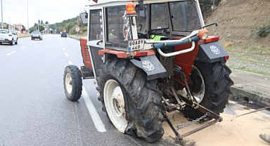 Taşova’da Traktörle Kamyonet Çarpıştı: 2 Yaralı