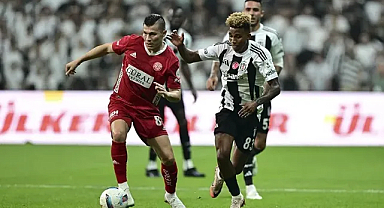 Beşiktaş'ta Antalyaspor Maçı Kadrosu Açıklandı: Bu İki İsim Neden Yok?