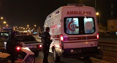 Kavak'ta Motosiklet Otomobile Çarptı: 1 Yaralı