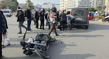 Samsun Cumhuriyet Meydanı Kavşağı'nda Hatalı Dönüş Kazası: 2 Yaralı