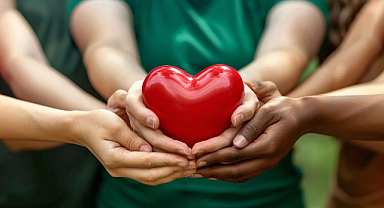 Türkiye'de Her Gün 10 Kişi Organ Beklerken Hayatını Kaybediyor