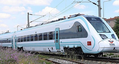 Türkiye'nin İlk Milli Hızlı Treni O Tarihte Raylarda?
