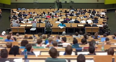 YÖK Açıkladı: Türkiye'de Üniversite Öğrenci Sayısı 6.7 Milyona Ulaştı