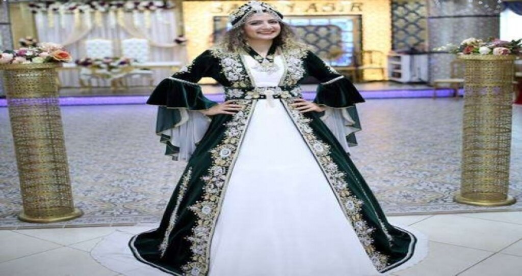 Tasarım Kaftan Modelleri ile Daha Şık Olun