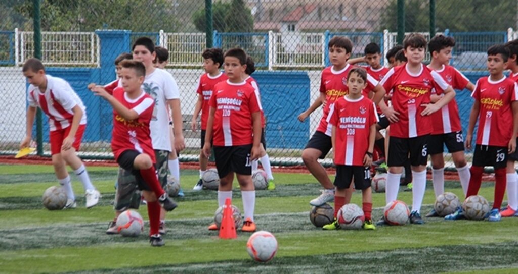 Sporcular Yeşil Sahaları Özledi