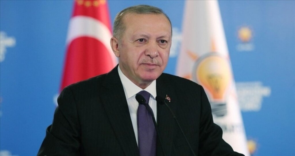 Cumhurbaşkanı Erdoğan: Parti içi kavgalardan AK Parti'yi mesul tutmak yüzsüzlüktür