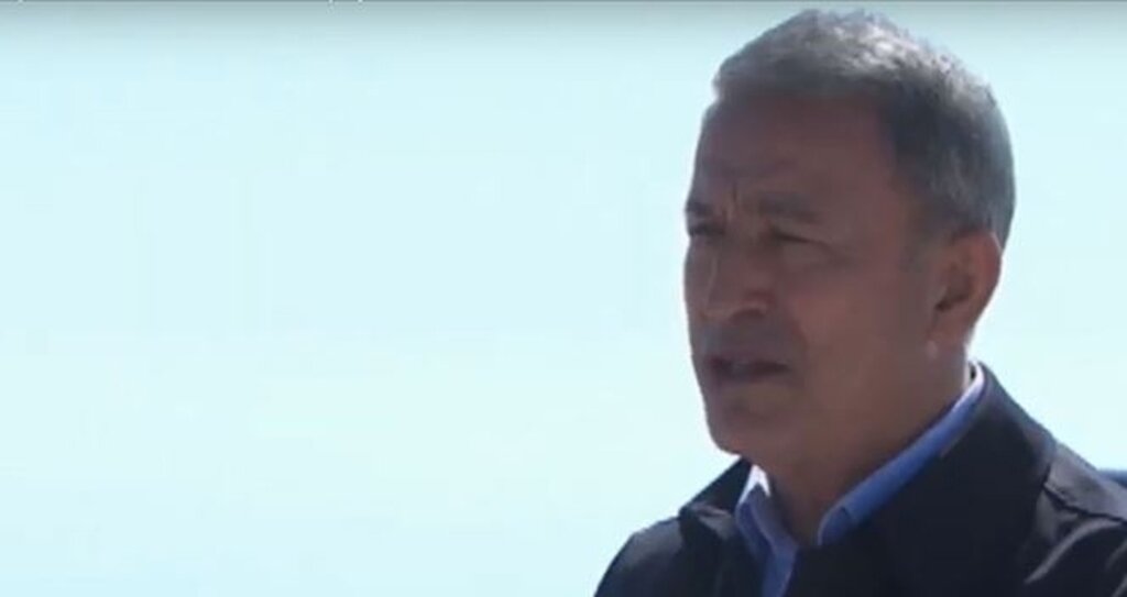 Bakan Akar: Yunanistan gerginliği artırıcı ve provokatif davranışlarını mutlaka bir tarafa bırakmalı