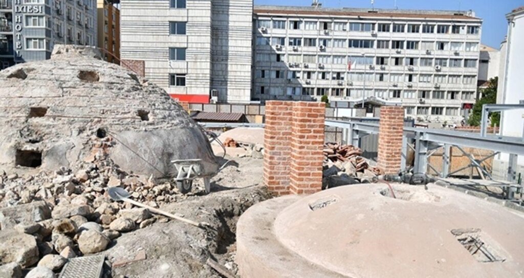 Saathane Meydanı 1 aya tamamlanıyor