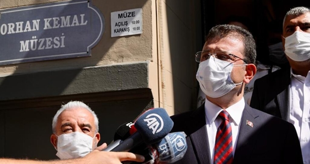 49. Orhan Kemal Roman Armağanı'nı Kazanan Geçgin Ödülünü İmamoğlu'ndan Aldı