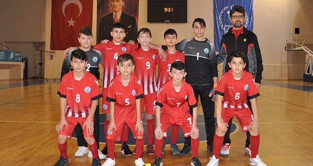 Yıldızlarda Futsal Heyecanı Başladı