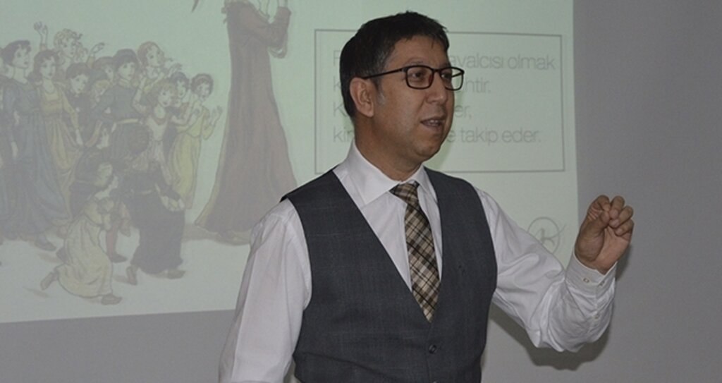 Her Öğretmen Rol Model Olmalı