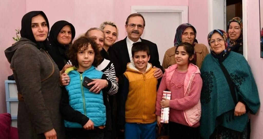 Muhabbetimiz Koltuklarla Değil Vatandaşla