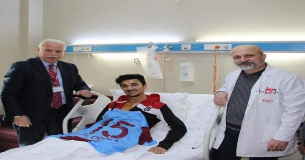 2 Saatlik Ömrü Kalmıştı Ameliyatla Hayata Tutundu