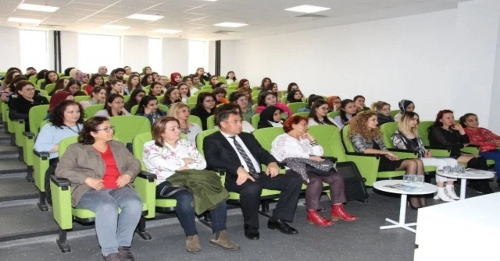 Adü, Yazar Canan Tanı Konuk Etti