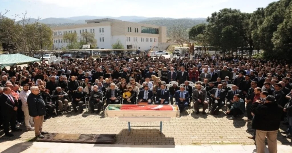 Adüden Öğretim Görevlisi Zafer Aydına Duygusal Veda