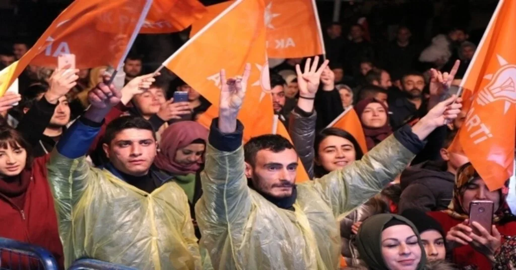 Ak Partide Seçim Kutlaması