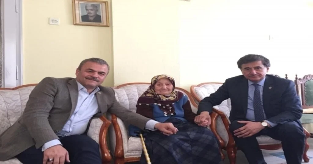 Ak Partili Vekillerden Yaşlılara Ziyaret