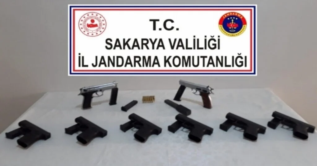 Akyazıda Silah Operasyonu :1 Gözaltı