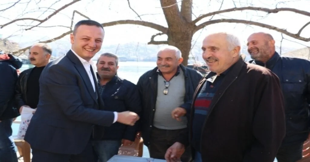 Alan, Balıkçı Esnafıyla Buluştu: “Yıkın Beni De Kurtarırsınız Diyen Zihniyete Gereğini Yapın”