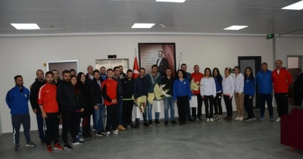 Altyapı Antrenörlerine Çocuk Koruma Semineri