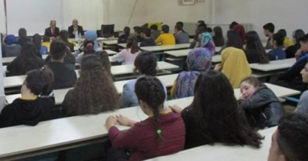 Asımın Nesli Ve Çanakkale Zaferi Konferansına Büyük İlgi