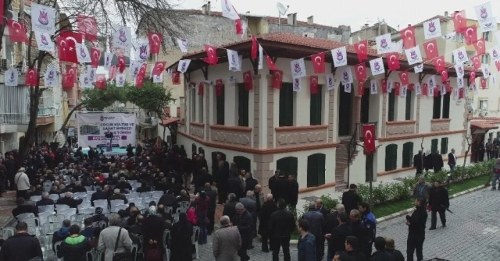 Atıl Durumdaki Tarihi Bina Artık Çocukların Hizmetinde