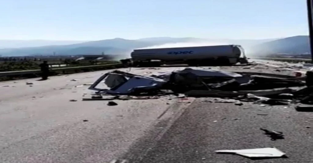 Aydın-İzmir Otobanında Trafik Kazası: 1İ Ağır 2 Yaralı