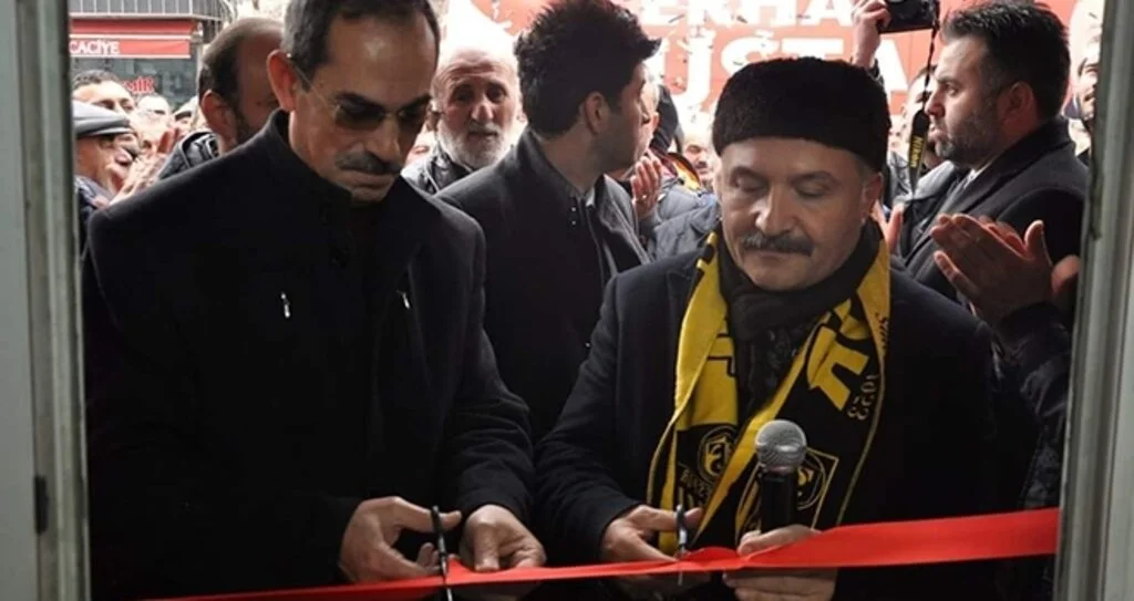Bağımsız Büyükşehir Belediye Başkan Adayı Erhan Usta'dan gövde gösterisi 
