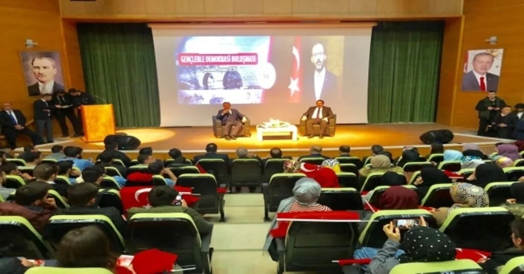Bakan Kasapoğlu: Ödediğimiz Kredi Ve Burslar 12 Kat Arttı
