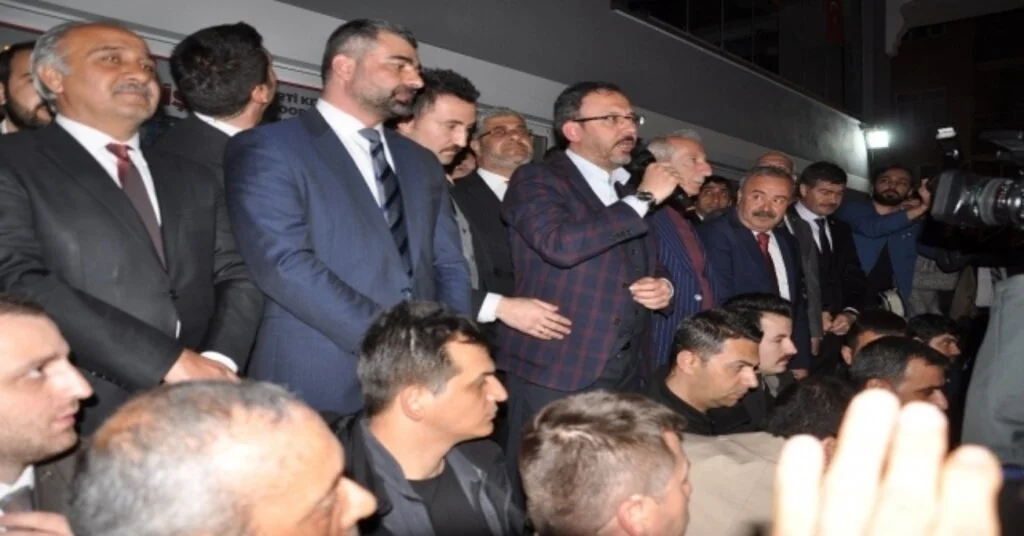 Bakan Kasapoğluna Kızıltepede Coşkulu Karşılama