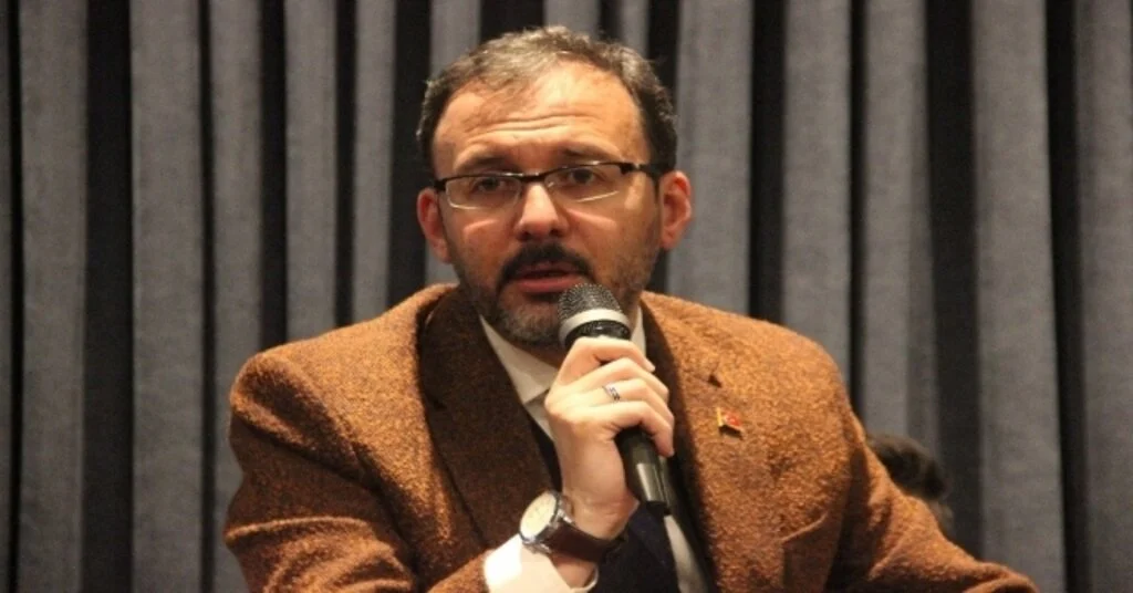 Bakan Kasapoğlundan Futboldaki Yabancı Kuralı Açıklaması