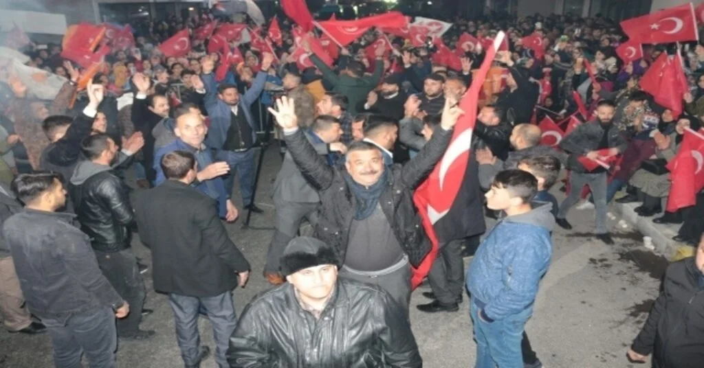 Bakan Kasapoğlunun Müjdesi Romanları Coşturdu