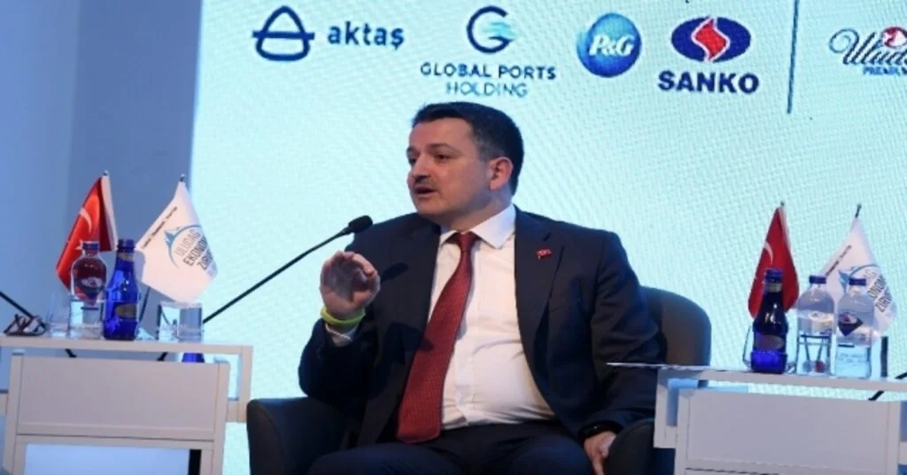 Bakan Pakdemirli: Biz Meteorolojiye; Yarın Şemsiye Mi Alsak, Kalın Mı Giyinsek Gibi Küçük Bir Zaviyeden De Bakmıyoruz