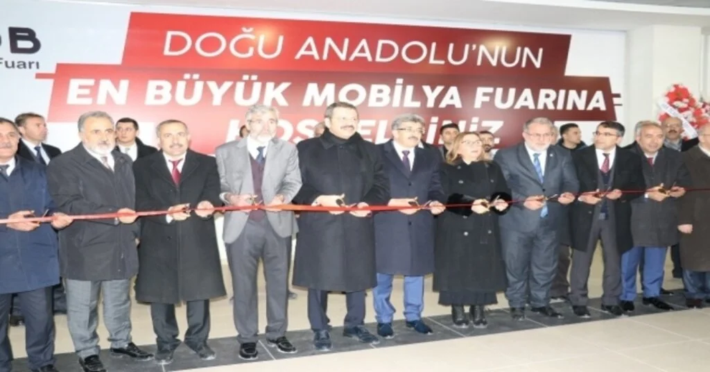 Bakan Pekcan Van Mobilya Fuarının Açılışını Gerçekleştirdi