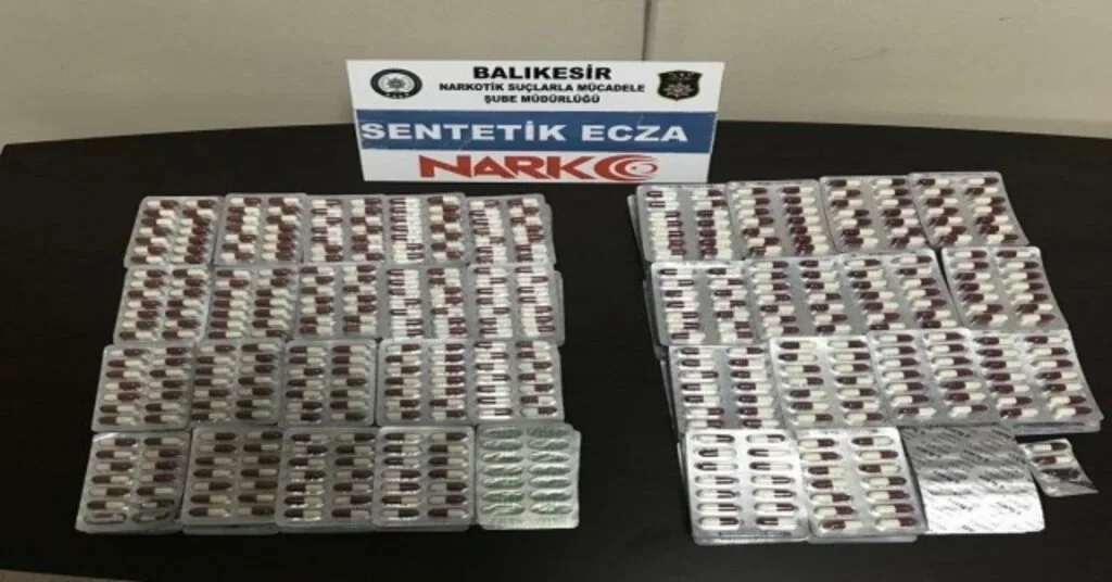 Balıkesirde Uyuşturucu Taciri 2 Kişi Tutuklandı
