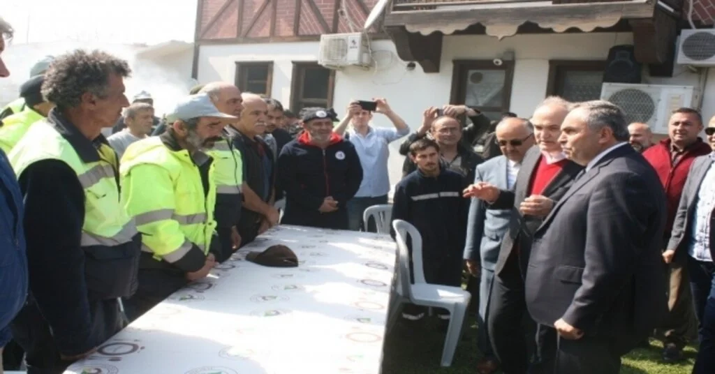 Başkan Adayı Özlü “İşçi Çıkartacağımız Büyük Bir Yalan”
