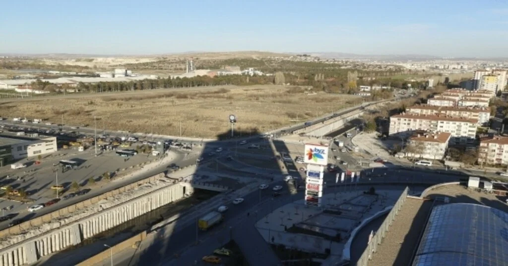 Başkan Çelik, Üst Kısmı Trafiğe Açılan Terminal Katlı Kavşağında İncelemelerde Bulundu