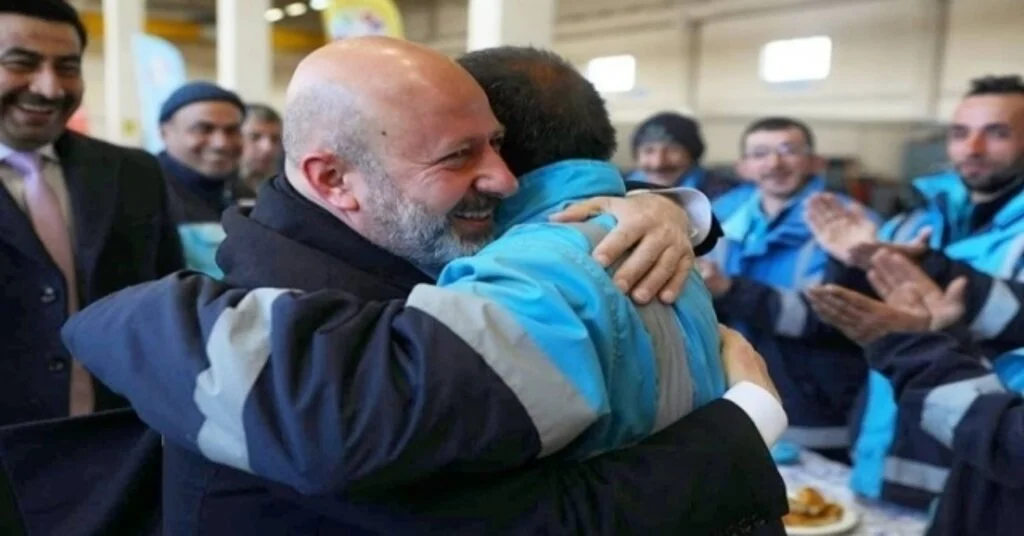 Başkan Çolakbayrakdar, “Çalışanlarımızla Ülkemize Büyük Hizmetler Üretiyoruz”