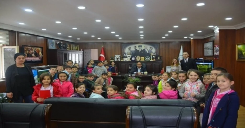 Başkan Demirtaş Öğrencilere Yerel Yönetimleri Anlattı