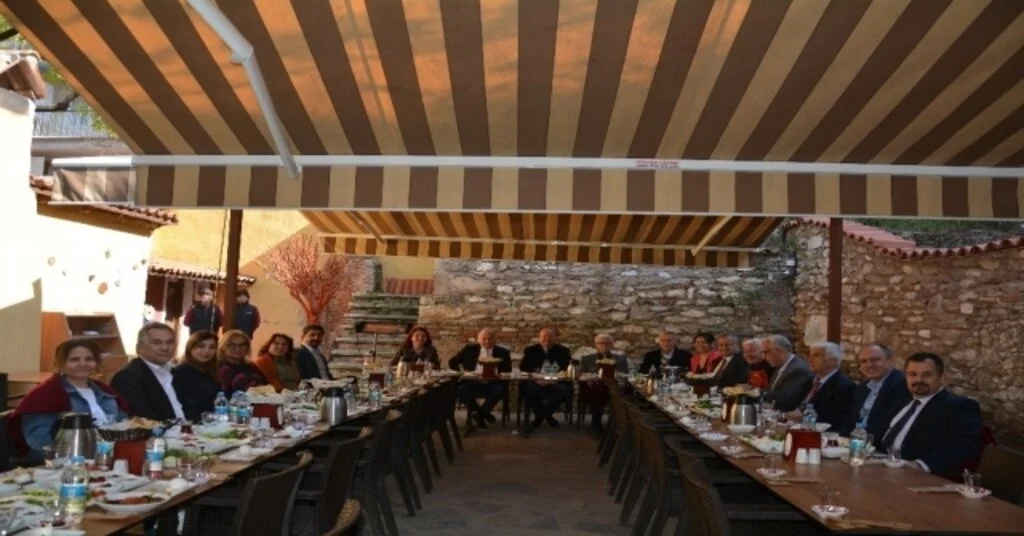 Başkan Özakcan Efeler Kent Konseyi İle Buluştu