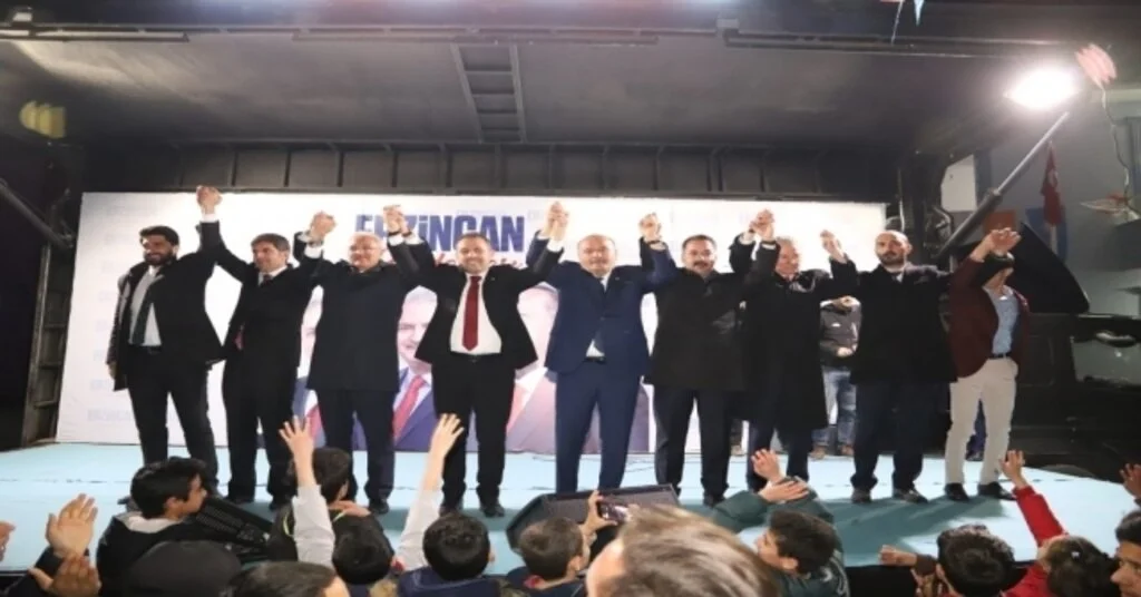 Belediye Başkanı Başsoy, Akyazıda Vatandaşlara Seslendi
