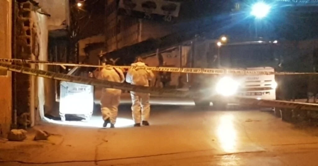 Bidon İçerisinde Konteynere Atılan Kimyasal Madde Afad Ekiplerini Harekete Geçirdi