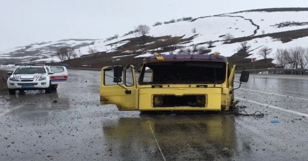 Bingölde Kaza Çekici 3E Ayrıldı: 1 Yaralı