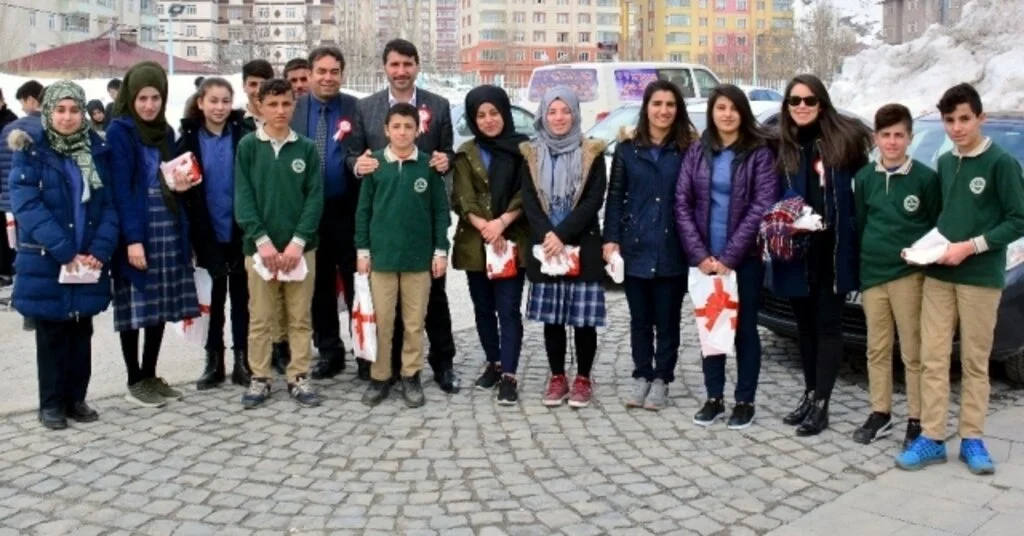 Bitliste Çanakkale Ruhu Ve Gençlik Konulu Kompozisyon Yarışması