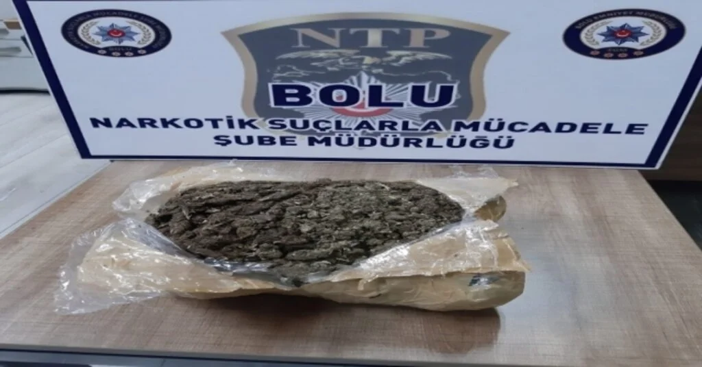Boluda, 1 Kilogram Uyuşturucuyla Yakalanan 2 Kişi Tutuklandı