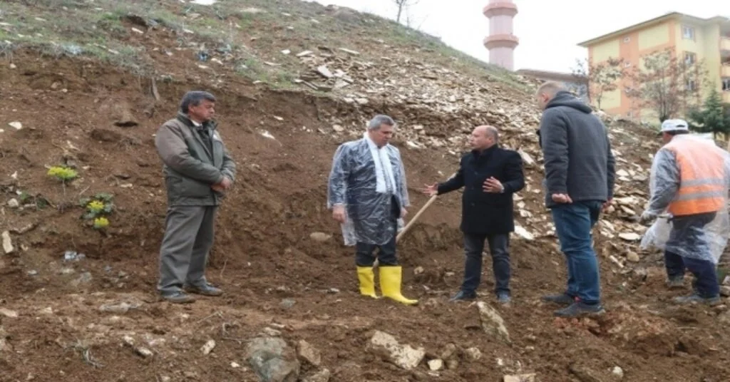 Bucakın Giriş-Çıkışına Salep Ve Mermer Vurgusu