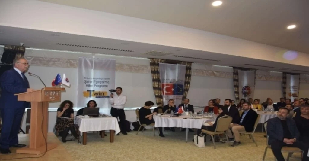 Çanakkalede  ‘Akıllı Şehir Vizyonu Mercek Altında